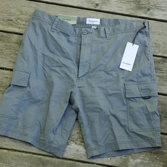 Lightweight Cargo Shorts Men's Size 36. Goodfellow brand Grey - Picture 1 of 5